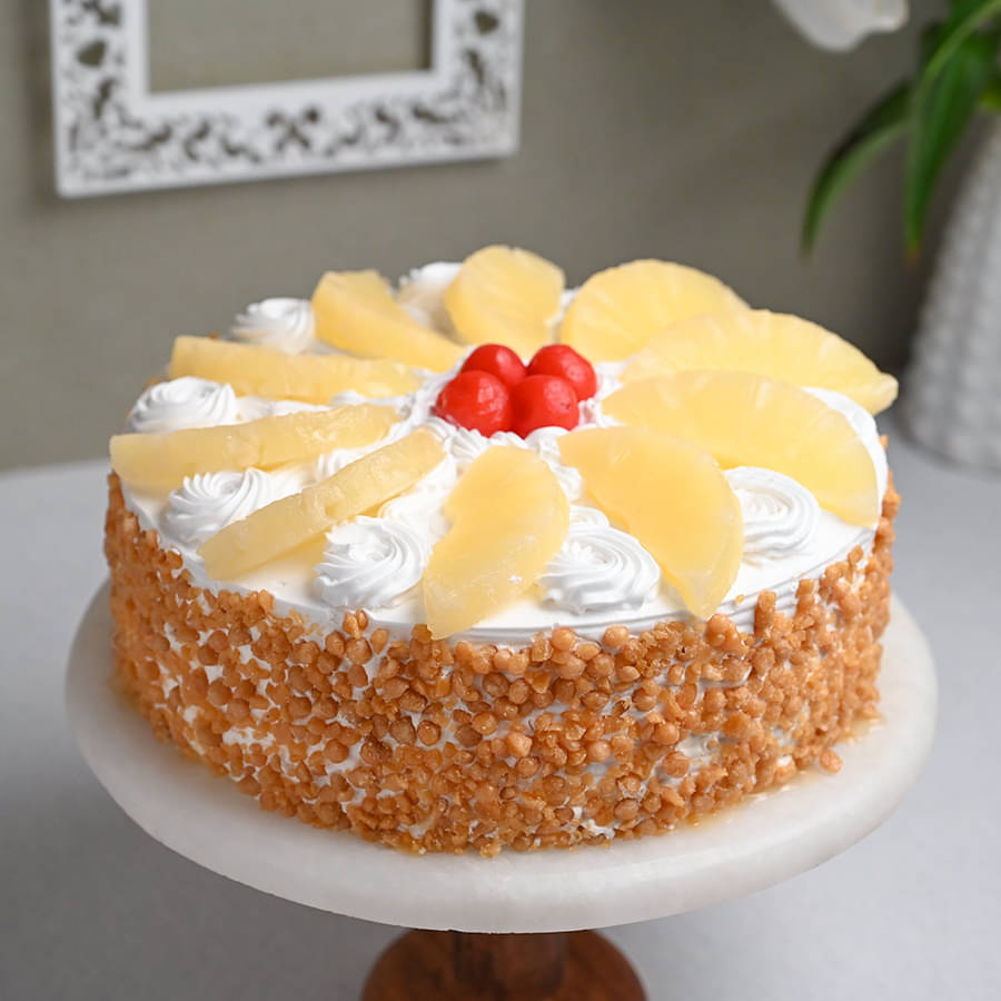 Pineapple Caramel Crunch Cake