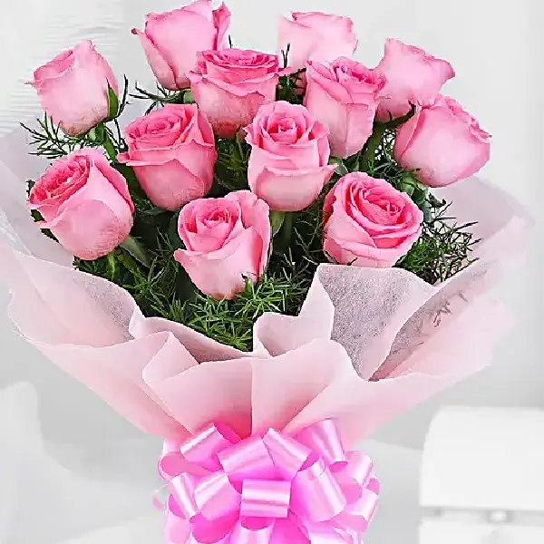 8 Pink Roses Bunch