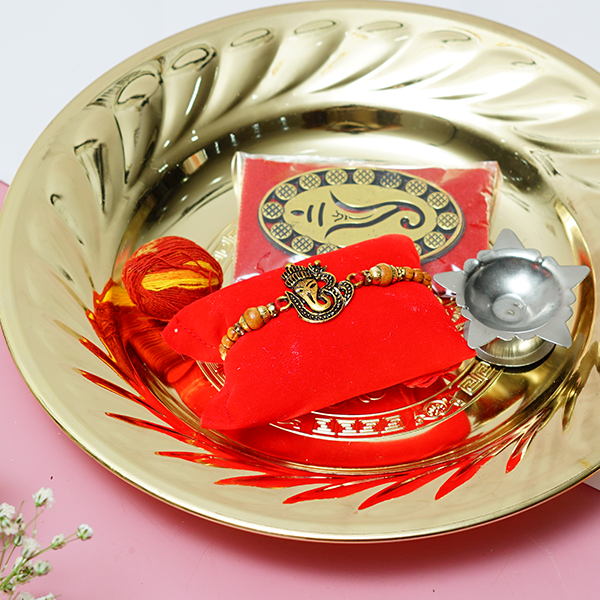 Golden Gleam  Rakhi Radiance