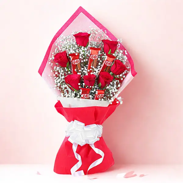 Red Roses Bunch With Nestle Kitkat Chocolates