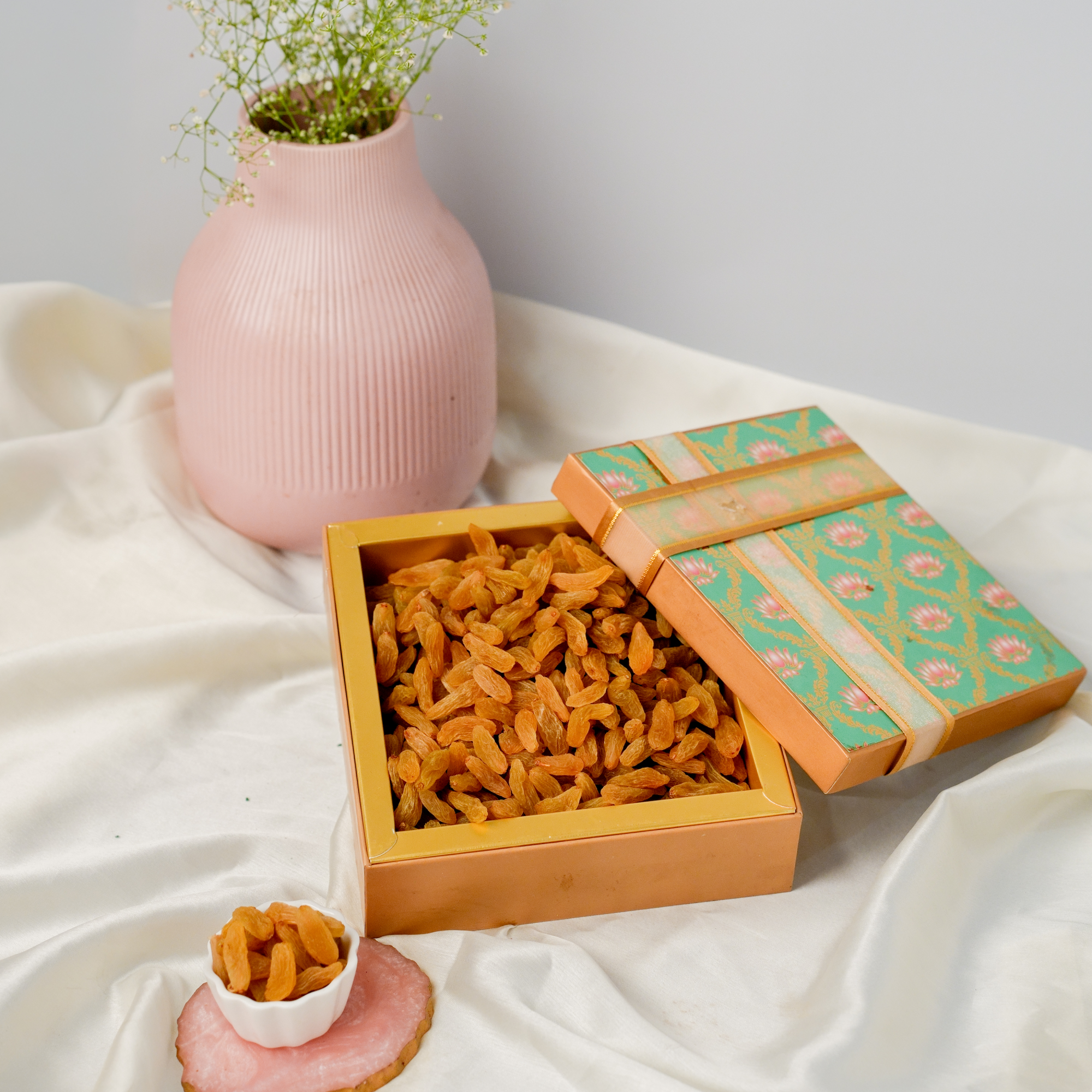 Golden Raisin Elegance Box Golden Raisin Elegance Box