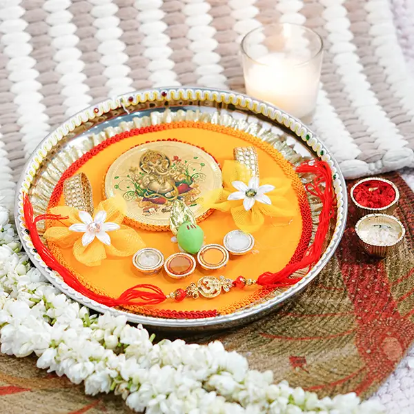 Golden Gleam  Rakhi Radiance