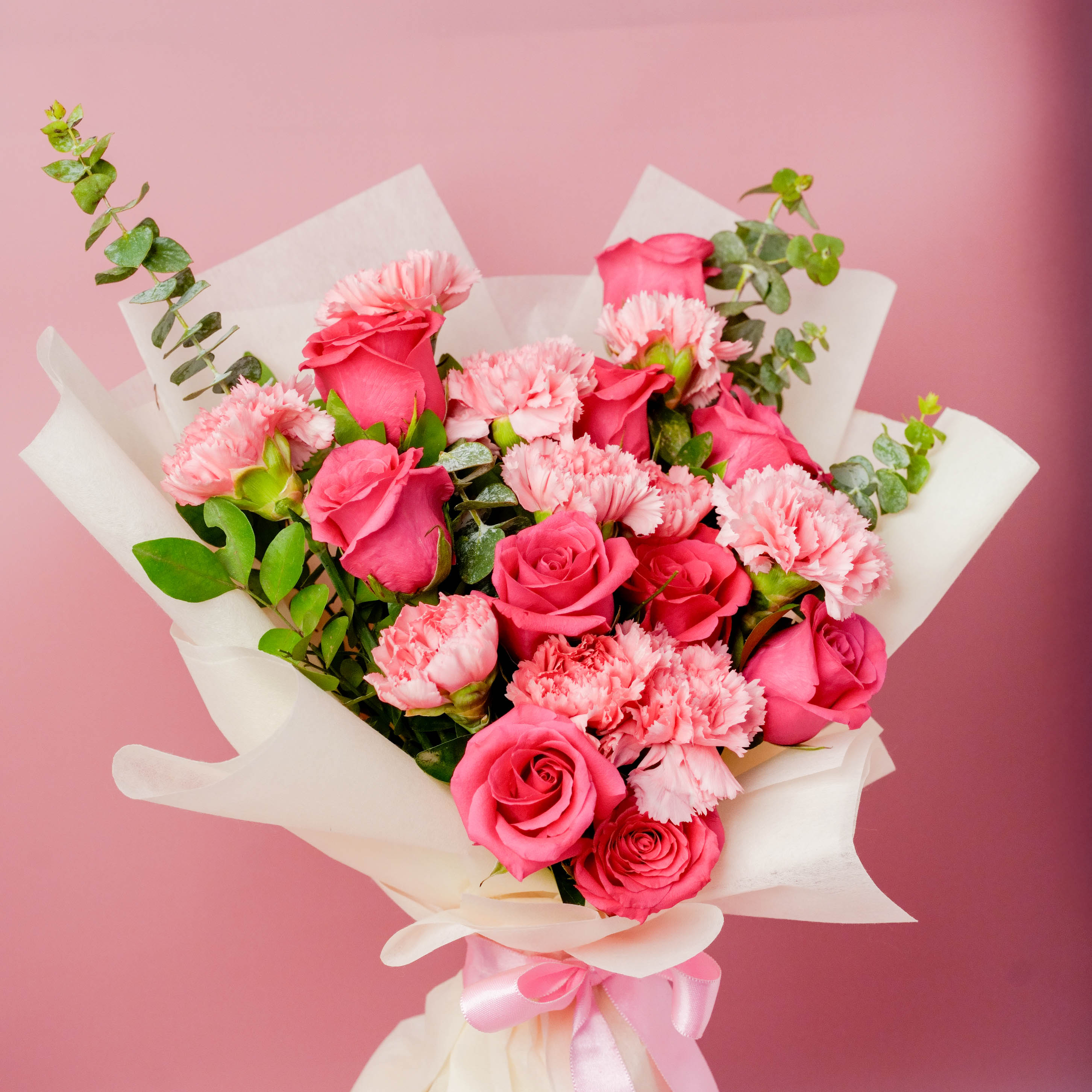 Red and Pink Rose Flower Bouquet