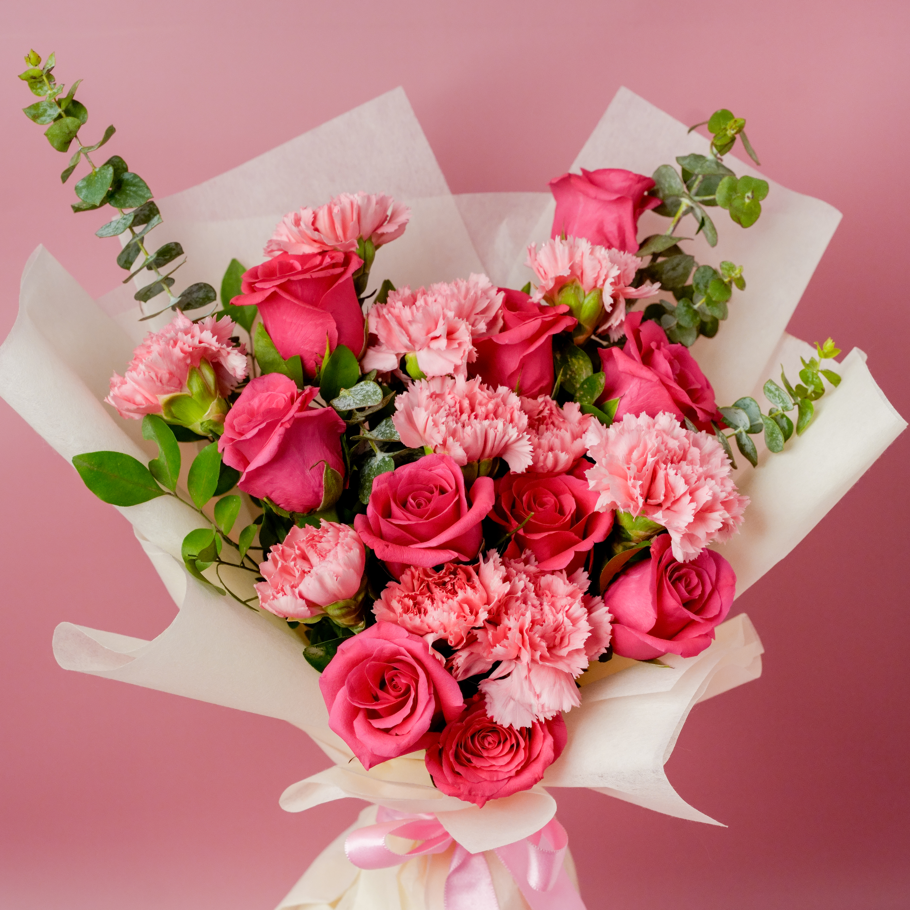 Red and Pink Rose Flower Bouquet