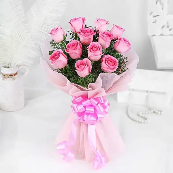 8 Pink Roses Bunch