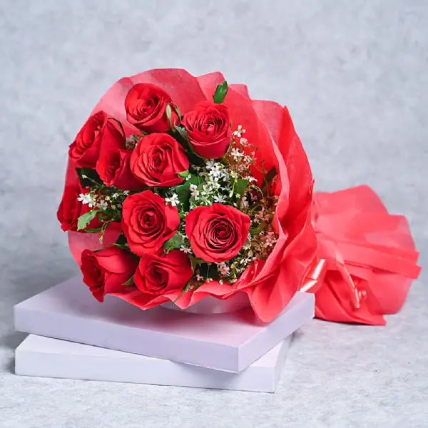 Red Roses Bouquet &Choco Mini Gems Cake
