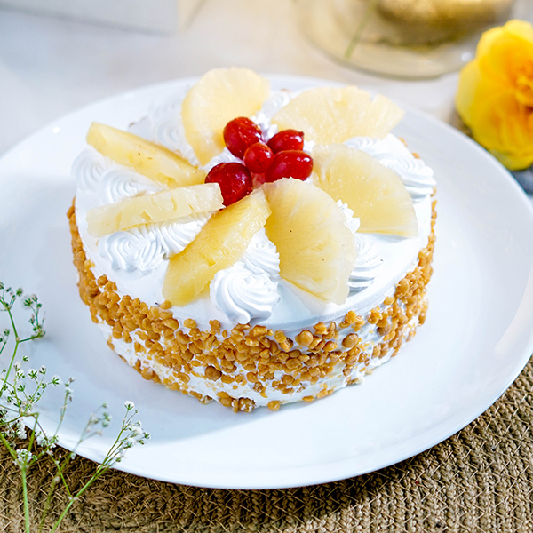 Pineapple Caramel Crunch Cake