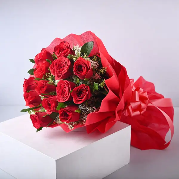 Stunning Red Roses With Temptations