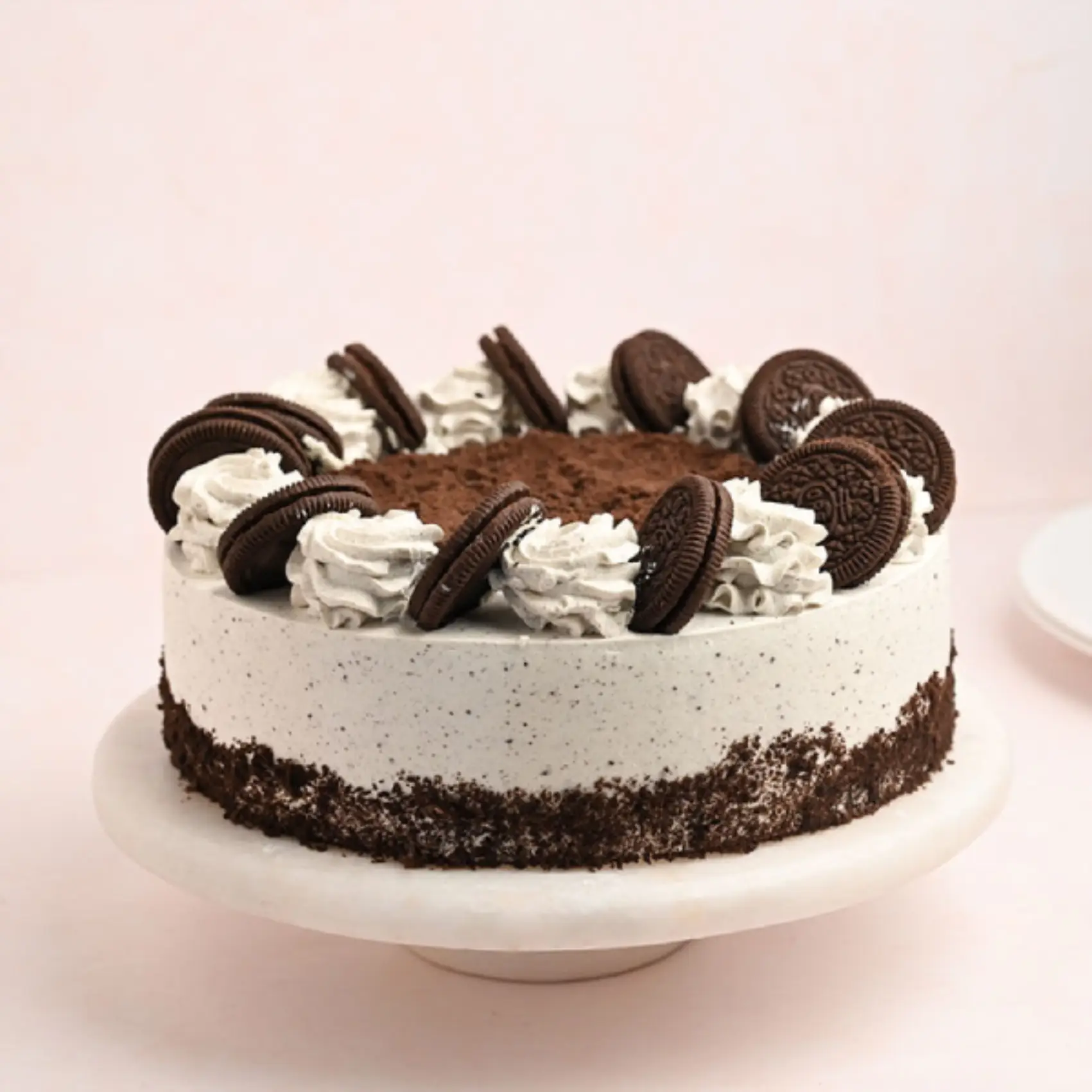 Creamy Oreo Cake