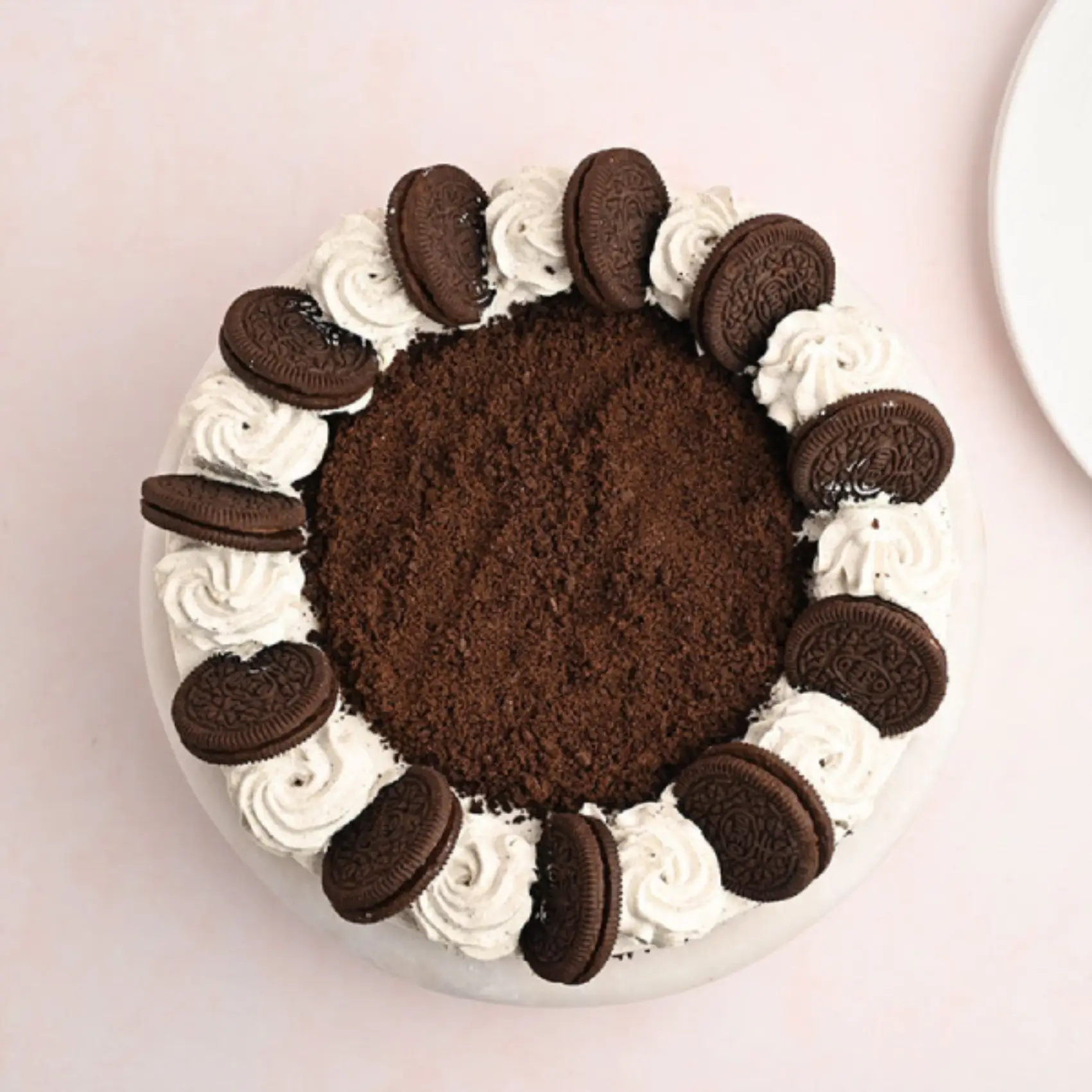 Creamy Oreo Cake