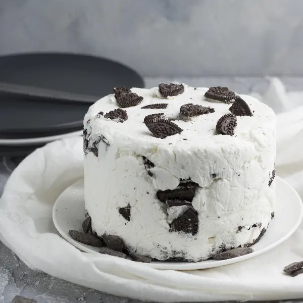 Creamy Oreo Cake