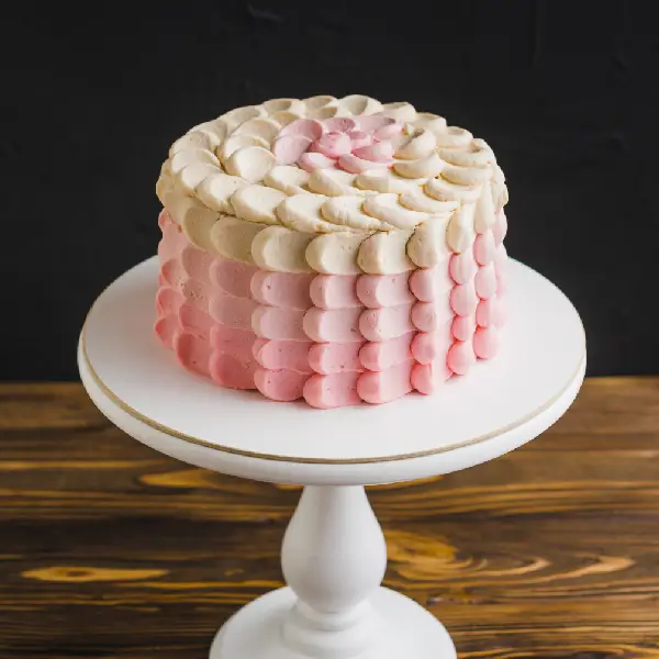 Strawberry Creamy Cake