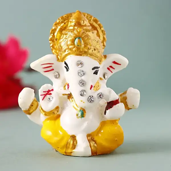 Dry Fruits Potlis With 2 Clay Diyas