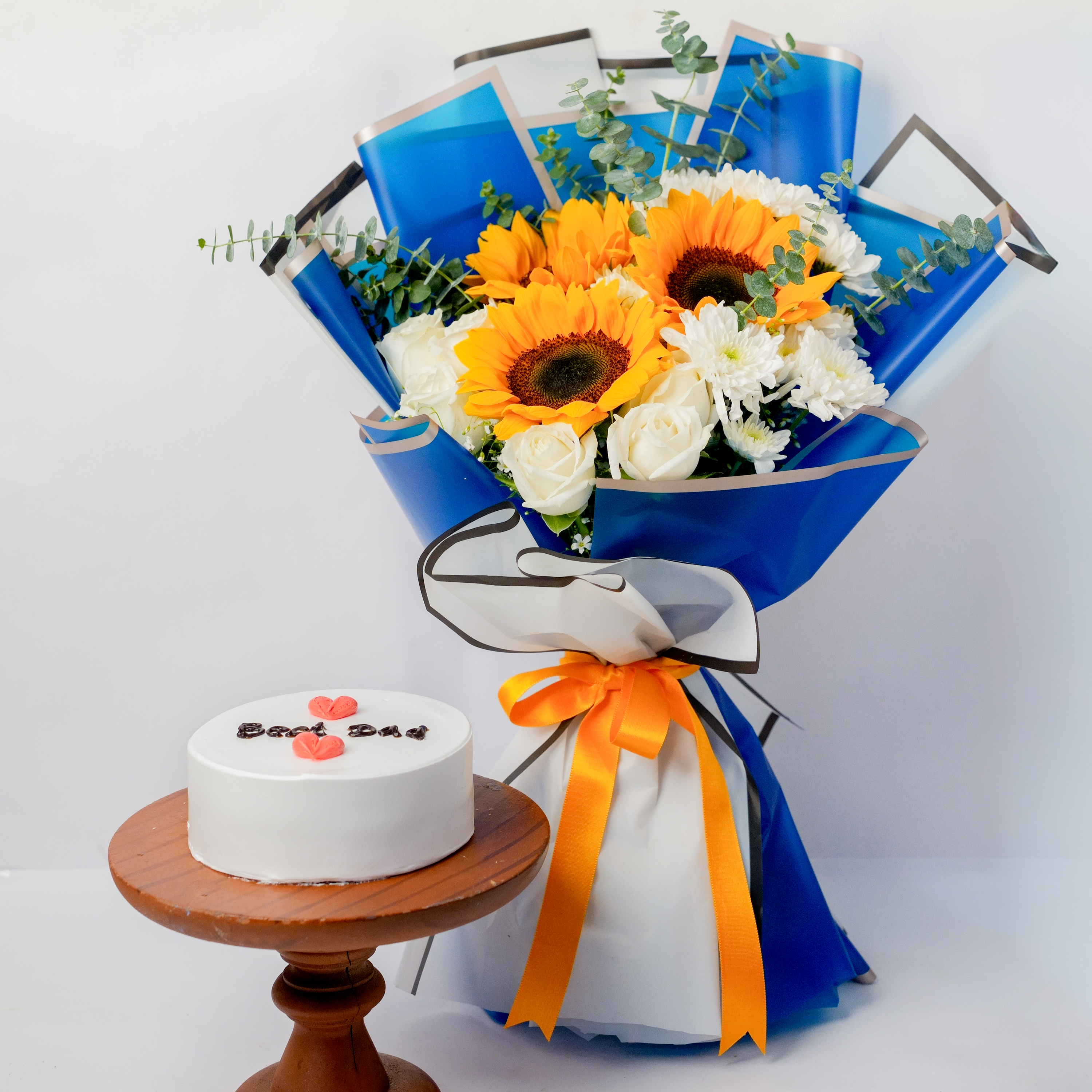 Best Dad Vanilla Cake with Sunflower & White Roses
