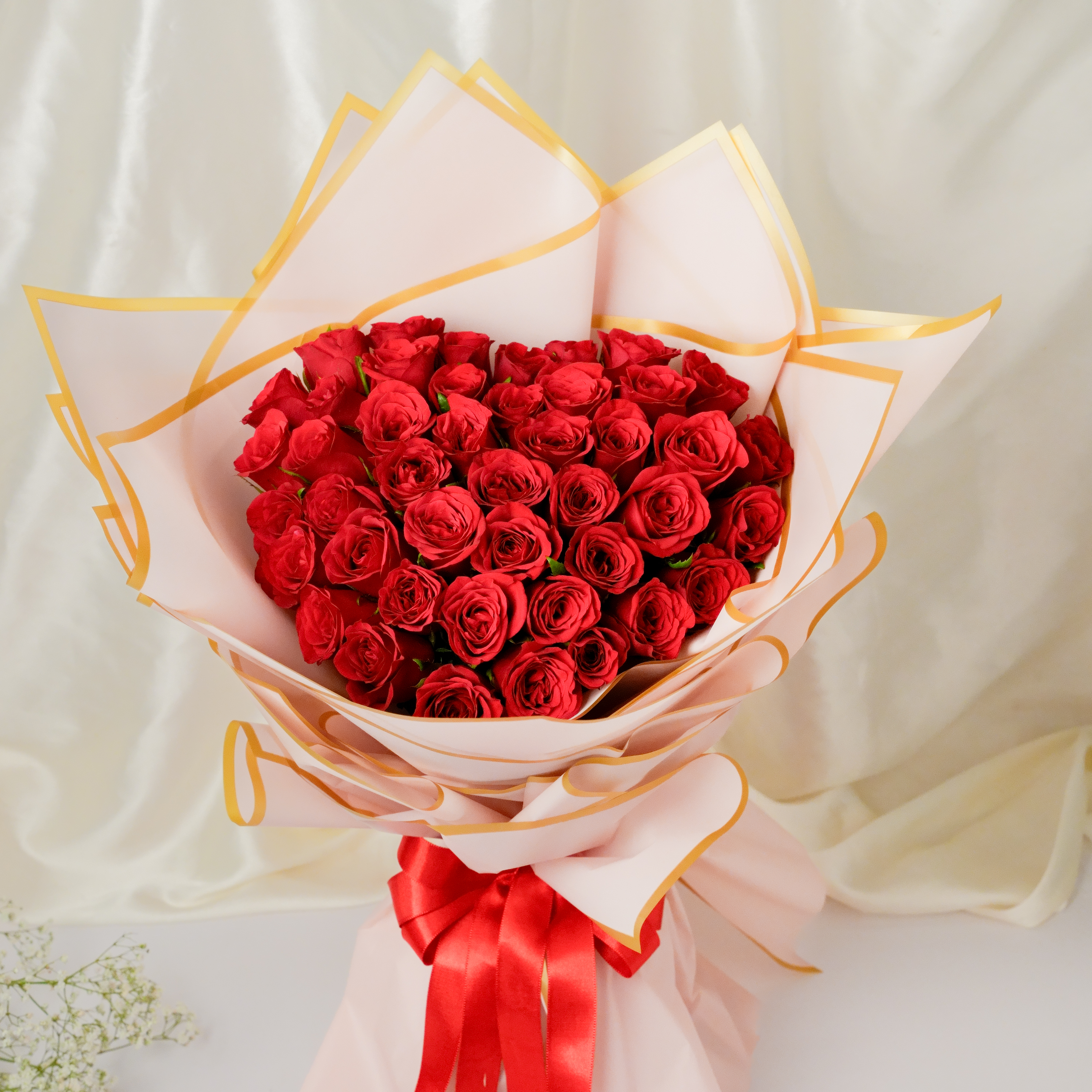 Heartfelt Red Roses Bunch