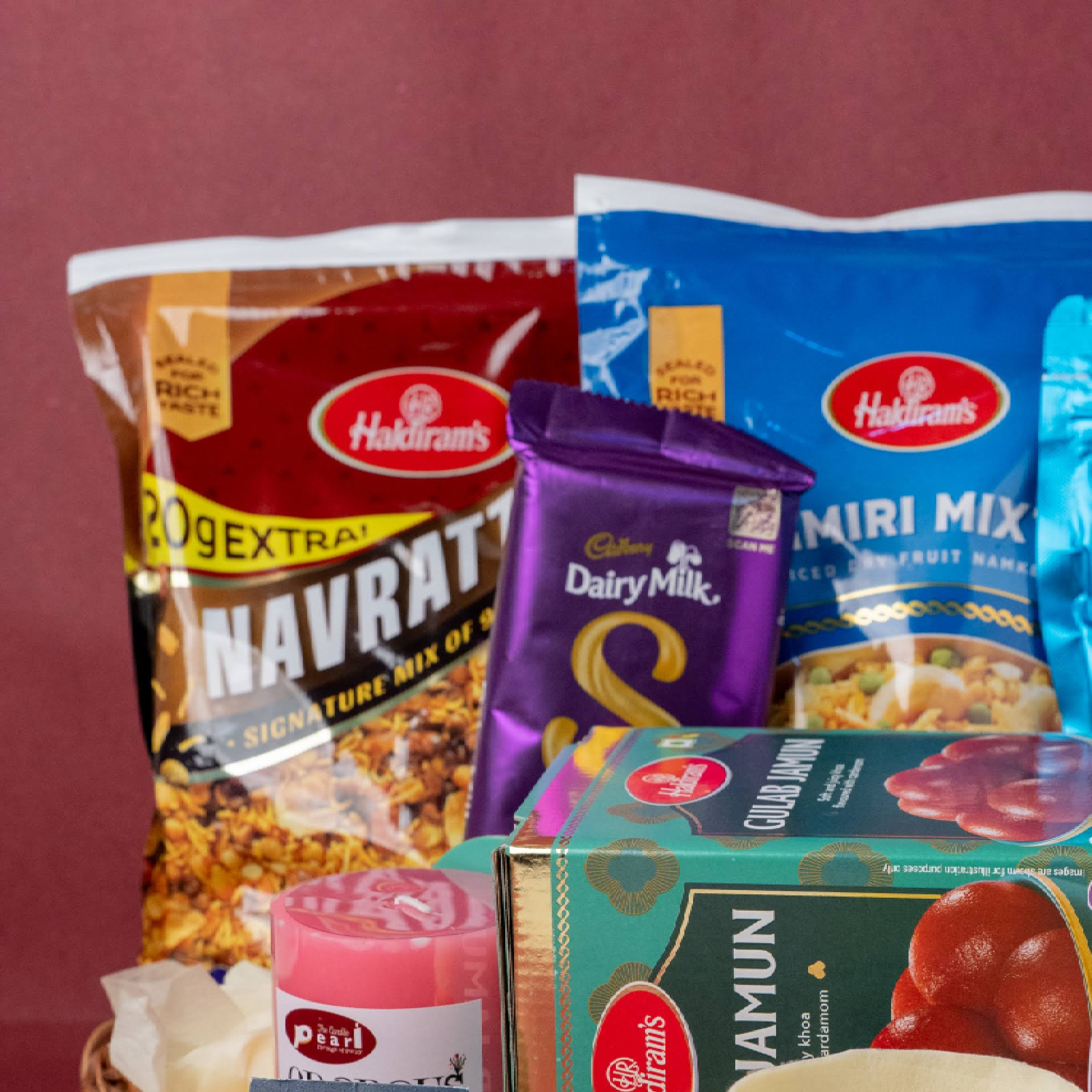 Pearl Rakhi & Delicious Hamper Pearl Rakhi & Delicious Hamper