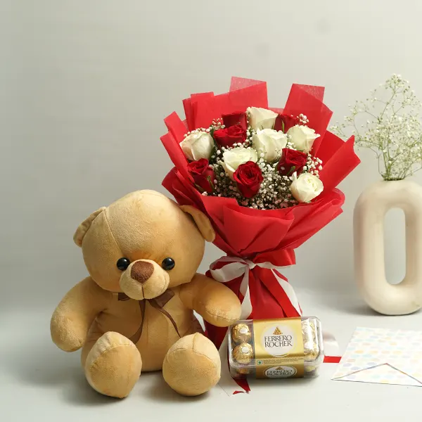 Teddy & Roses Sweet Love Basket