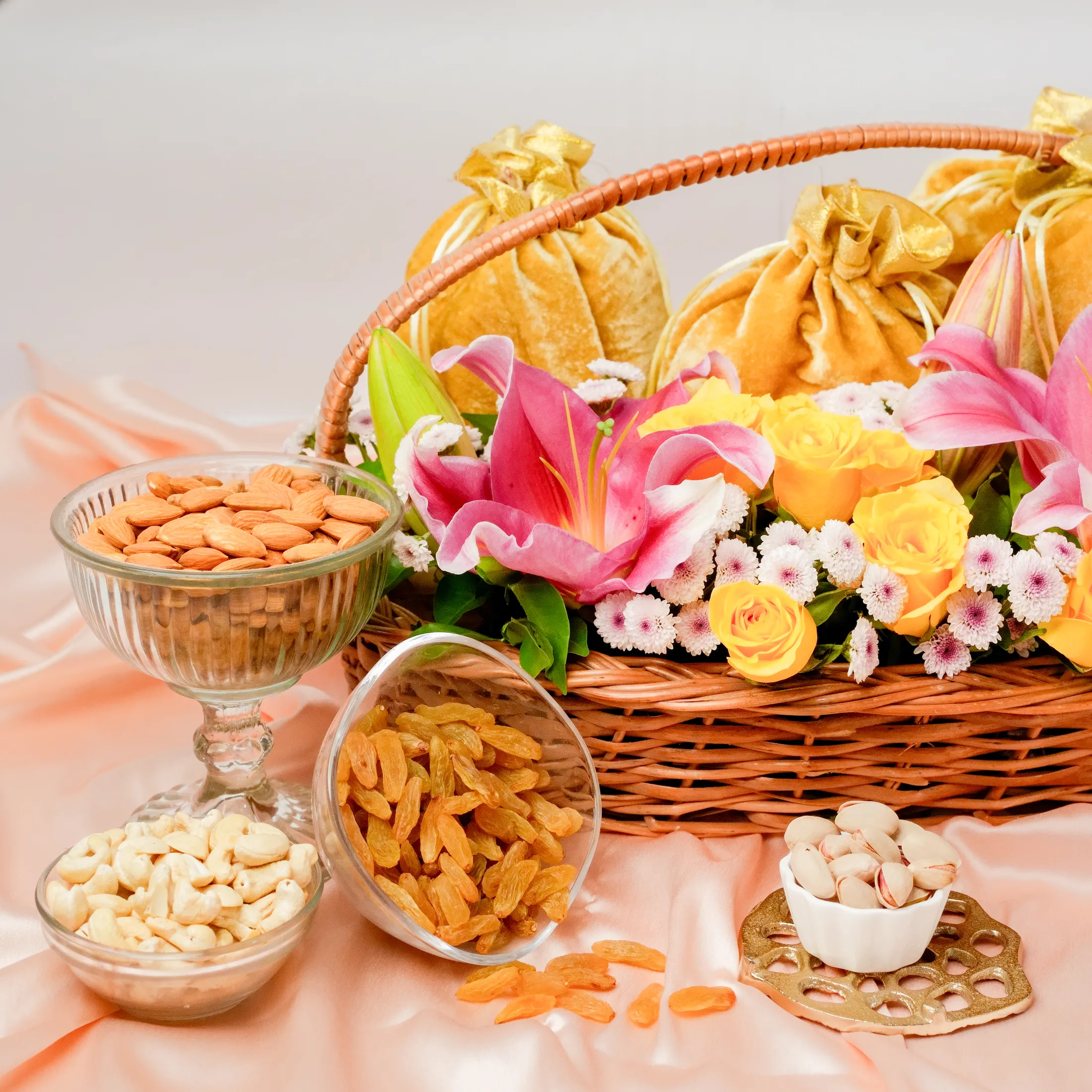 Sunshine Blooms & Nut Delight Sunshine Blooms & Nut Delight