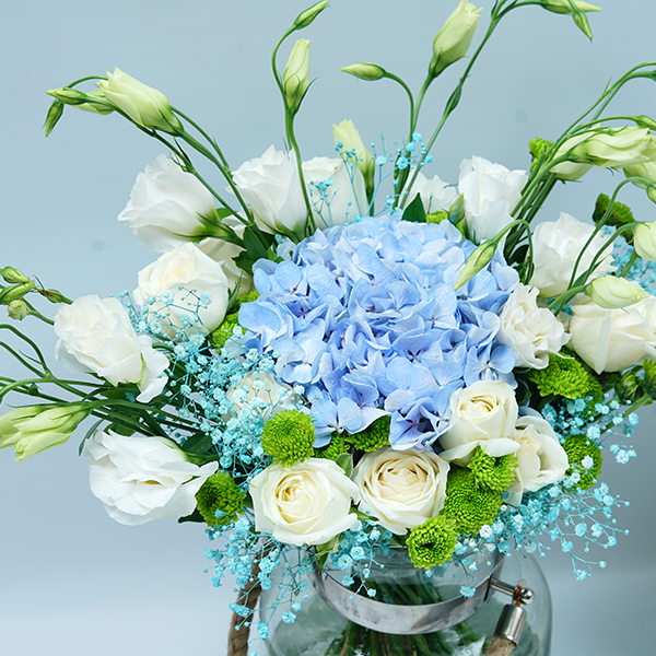 Graceful Hydrangea Roses Jar Graceful Hydrangea Roses Jar
