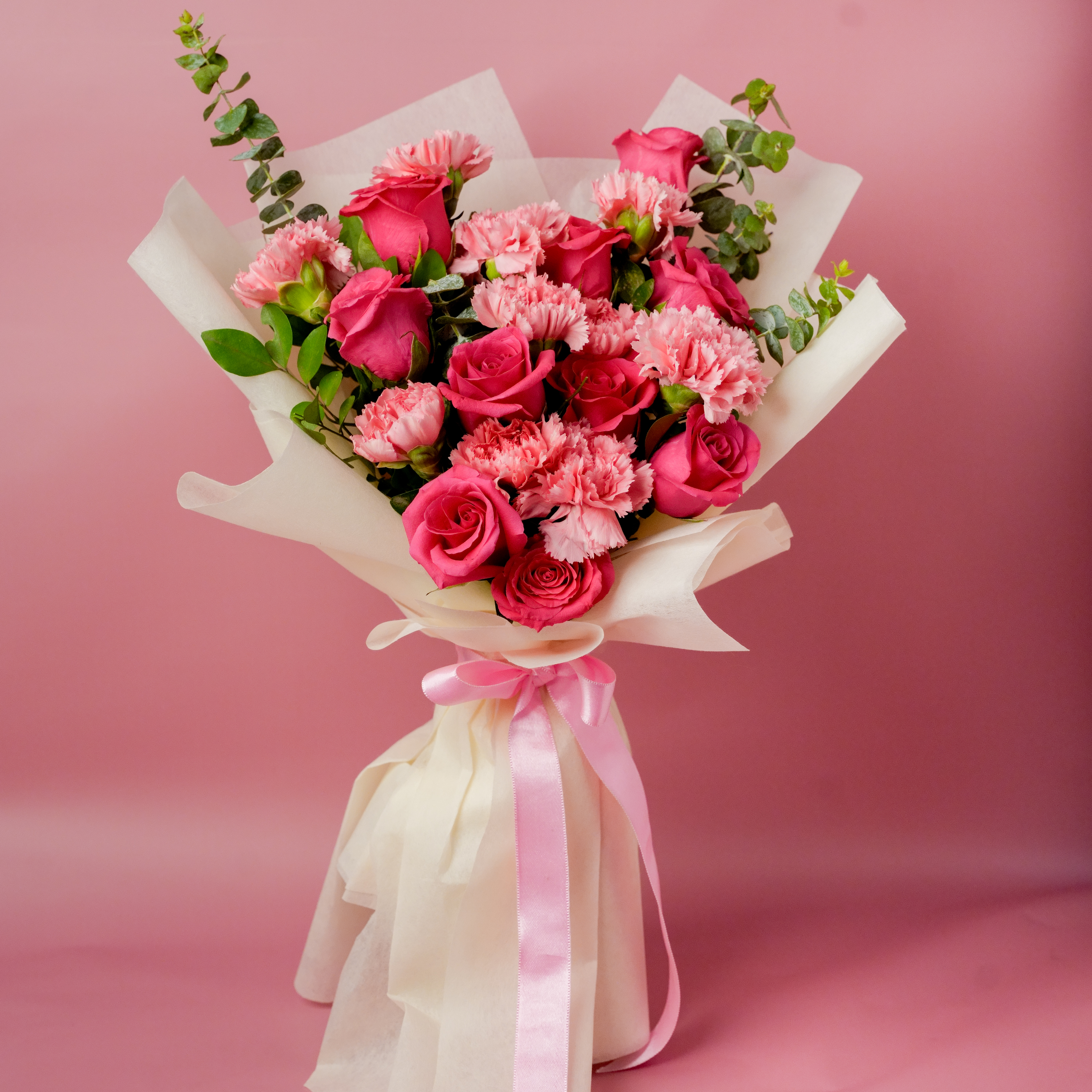 Red and Pink Rose Flower Bouquet