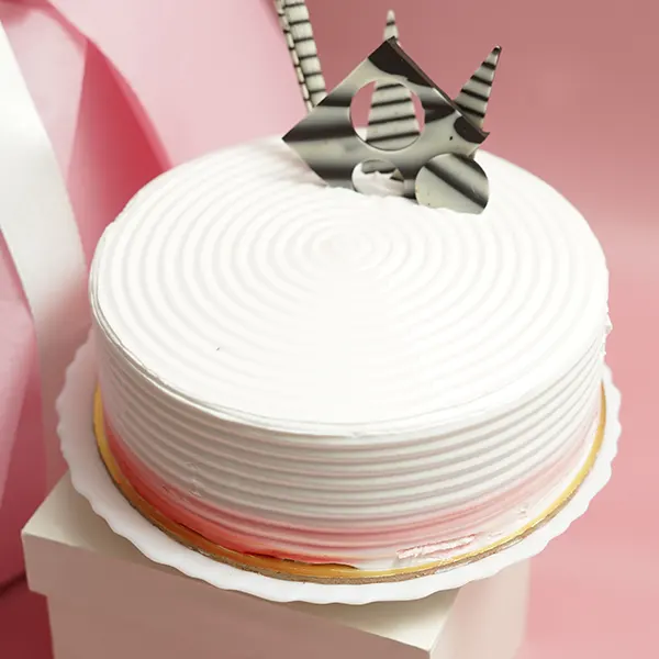 Pink Blooms & Vanilla Berry Cake