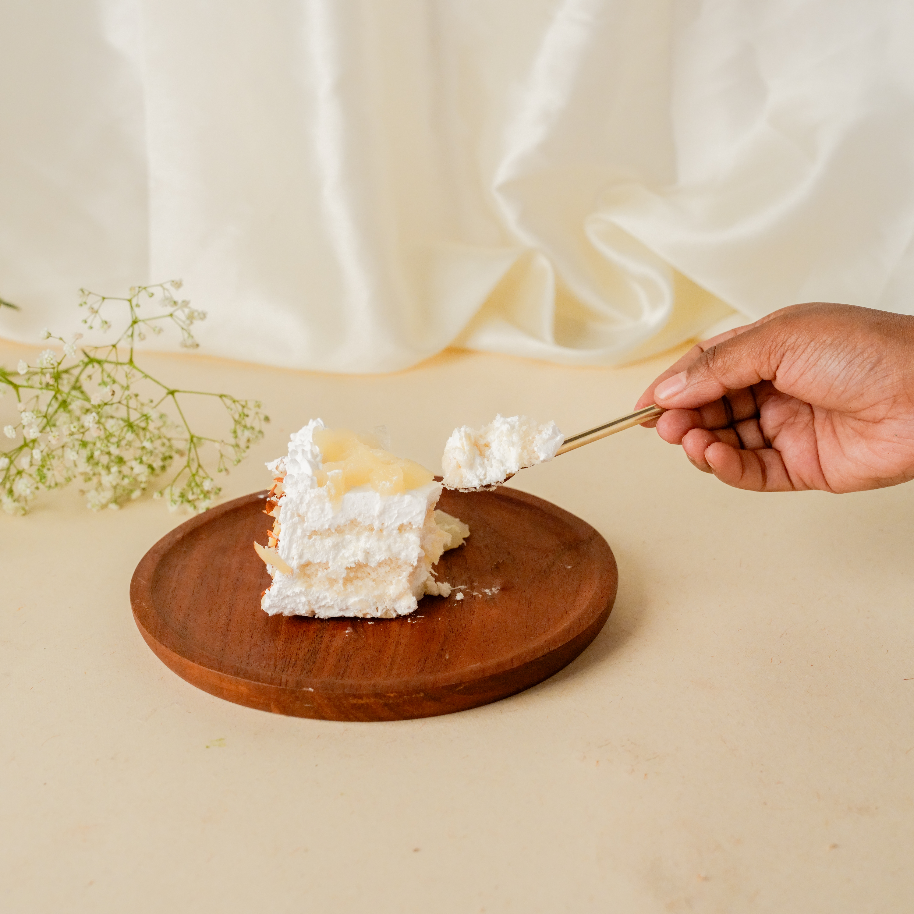 Pineapple Paradise Cake