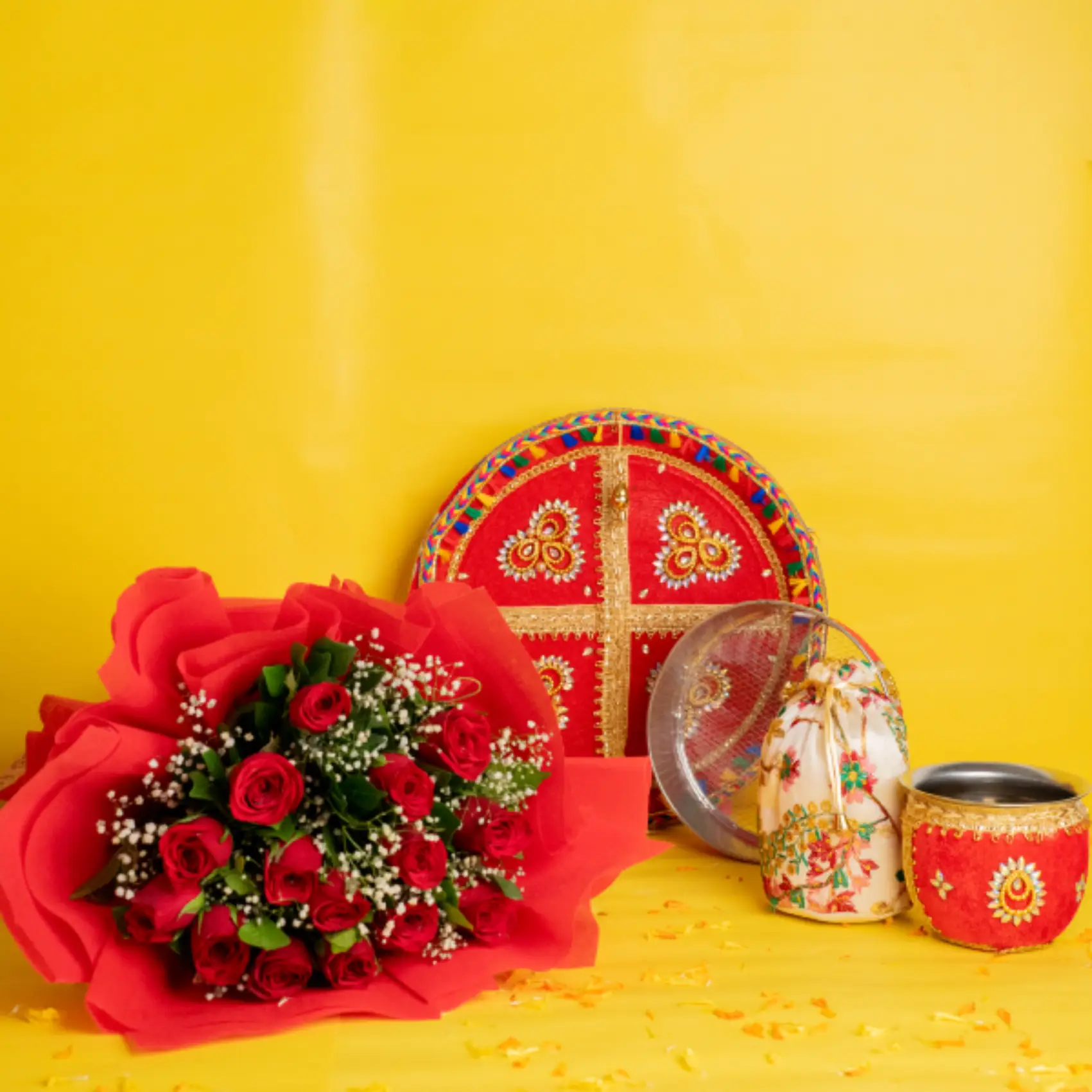 Red Chauth Thali With Red  Roses