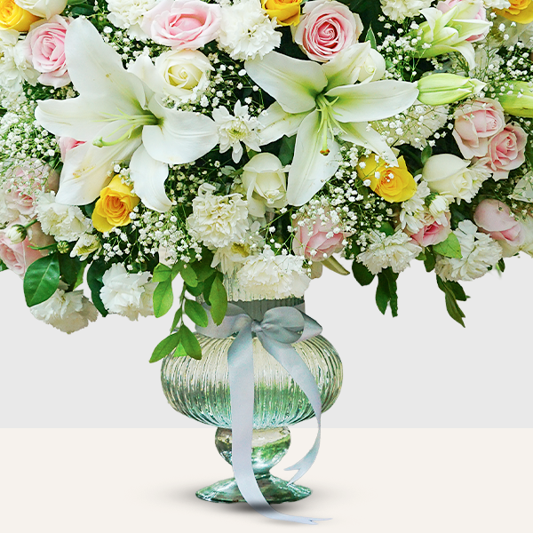 Heartfelt Memory Blooming Vase (132 White Exotic Flowers)