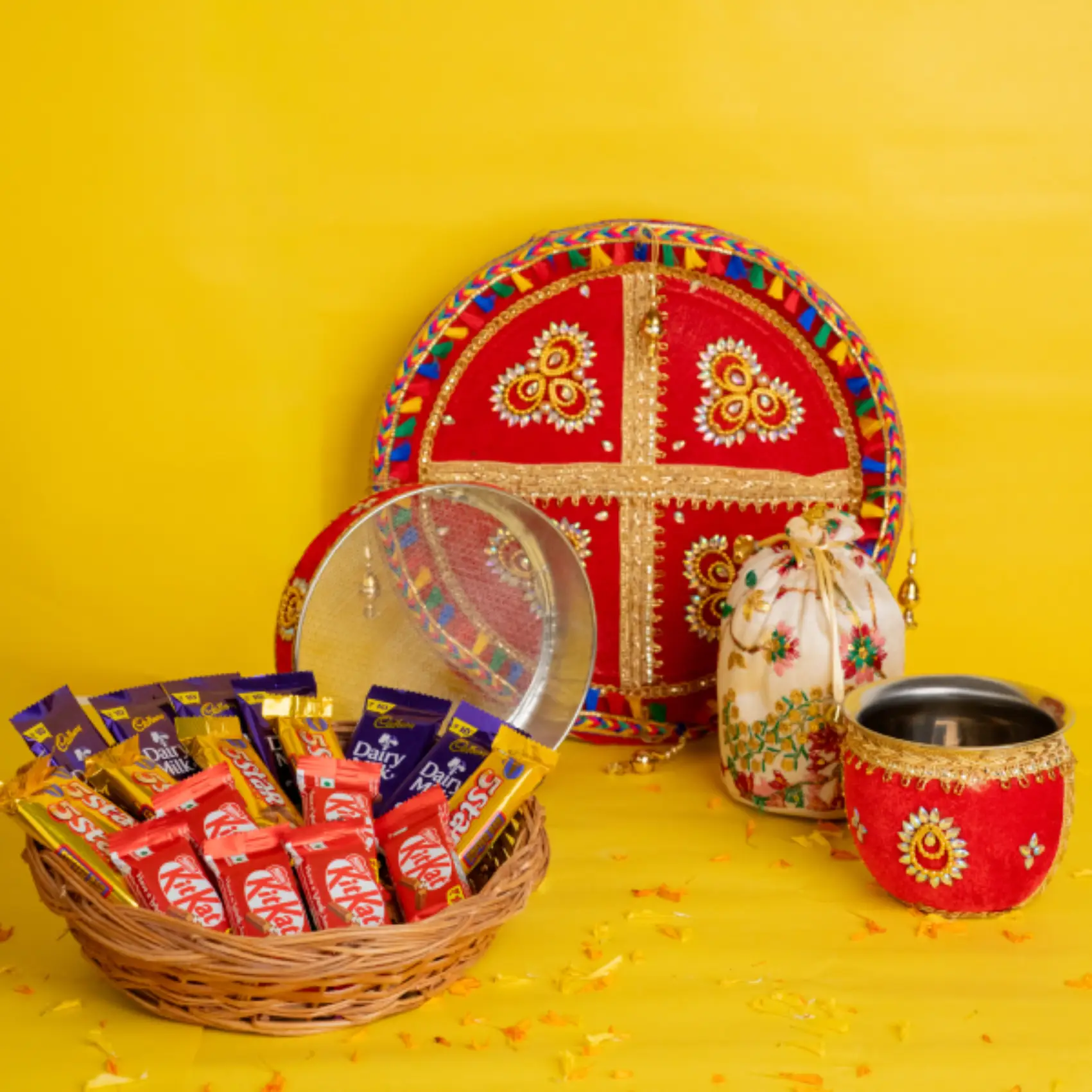 Red Chauth With Chocolate Kit Red Chauth With Chocolate Kit