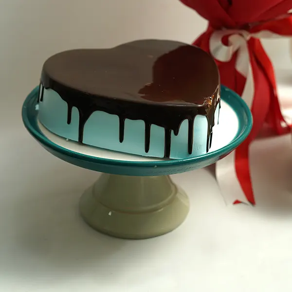 Black Forest Floral Hug