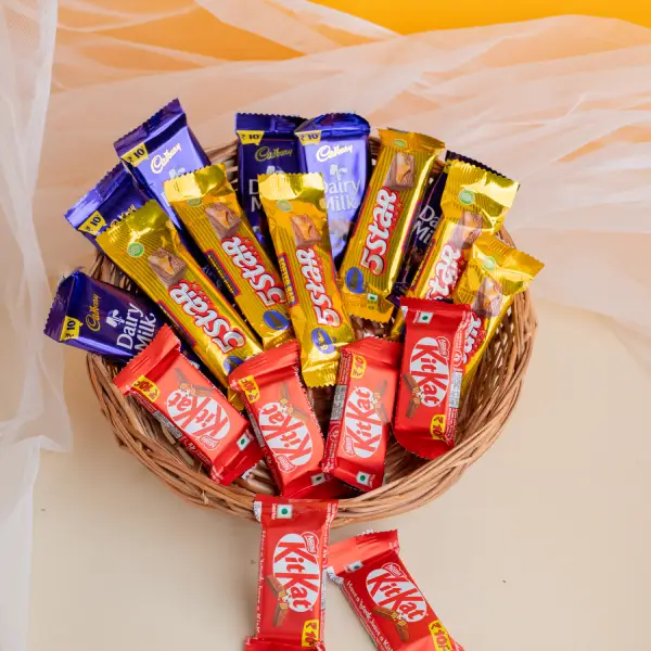 Chocolates With Chauth Thali
