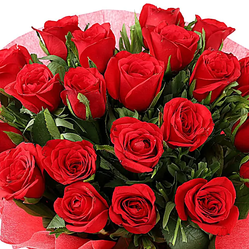 15 Red Roses Bouquet with Eggless Black Forest Cake 15 Red Roses Bouquet with Eggless Black Forest Cake