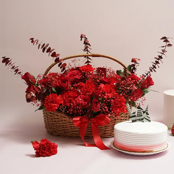 Strawberry Vanilla Bloom Basket