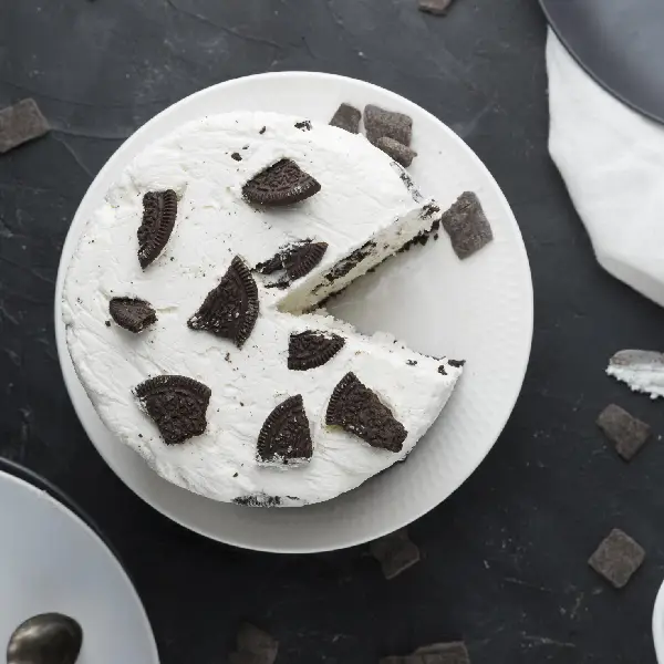 Creamy Oreo Cake