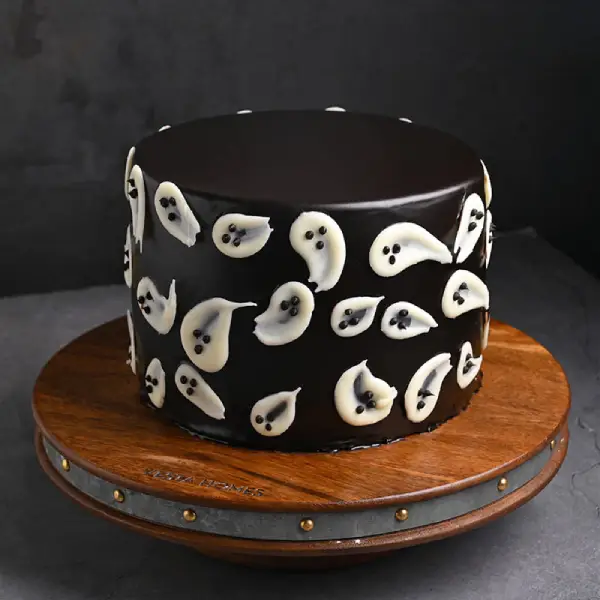 Halloween Theme Chocolate Cake