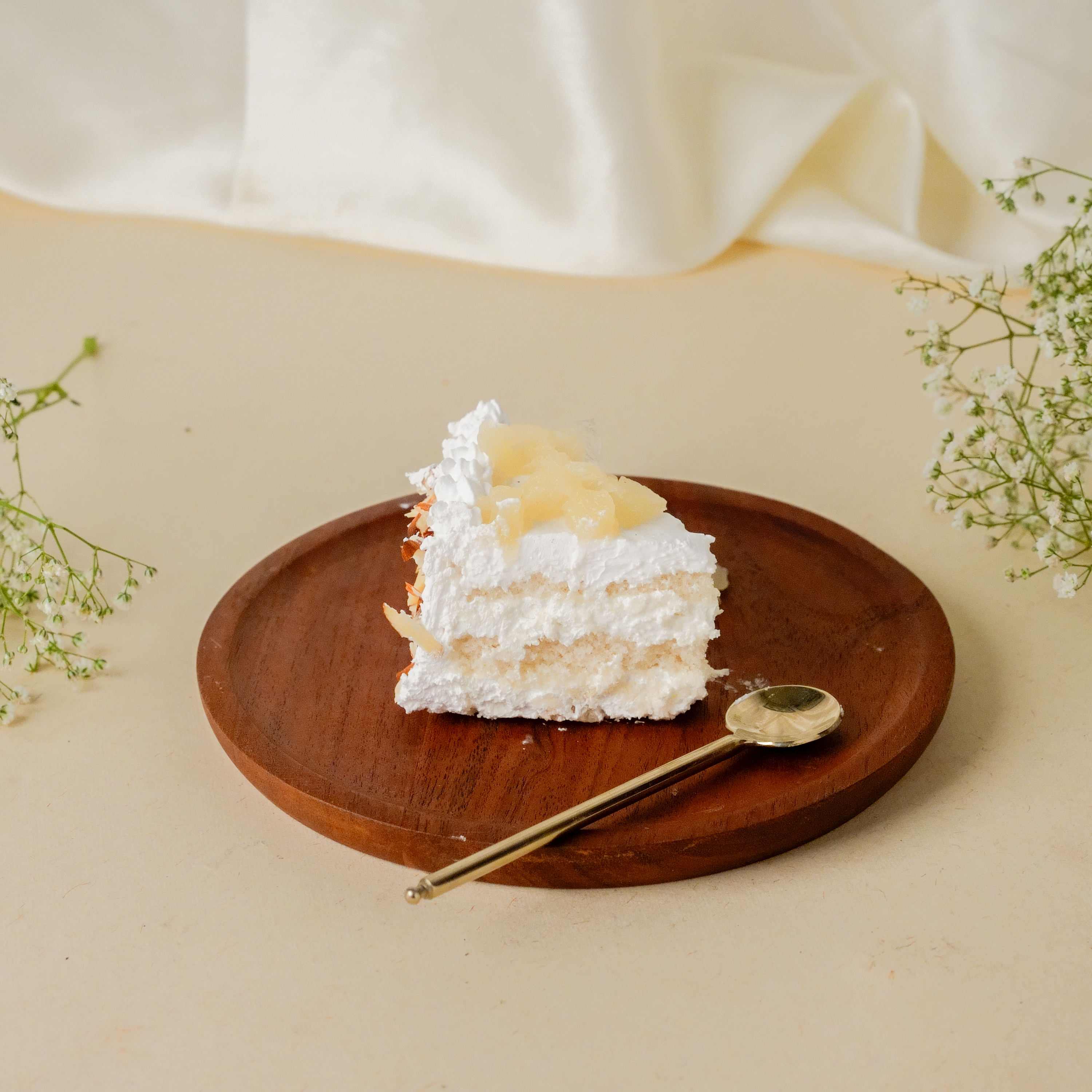 Pineapple Paradise Cake