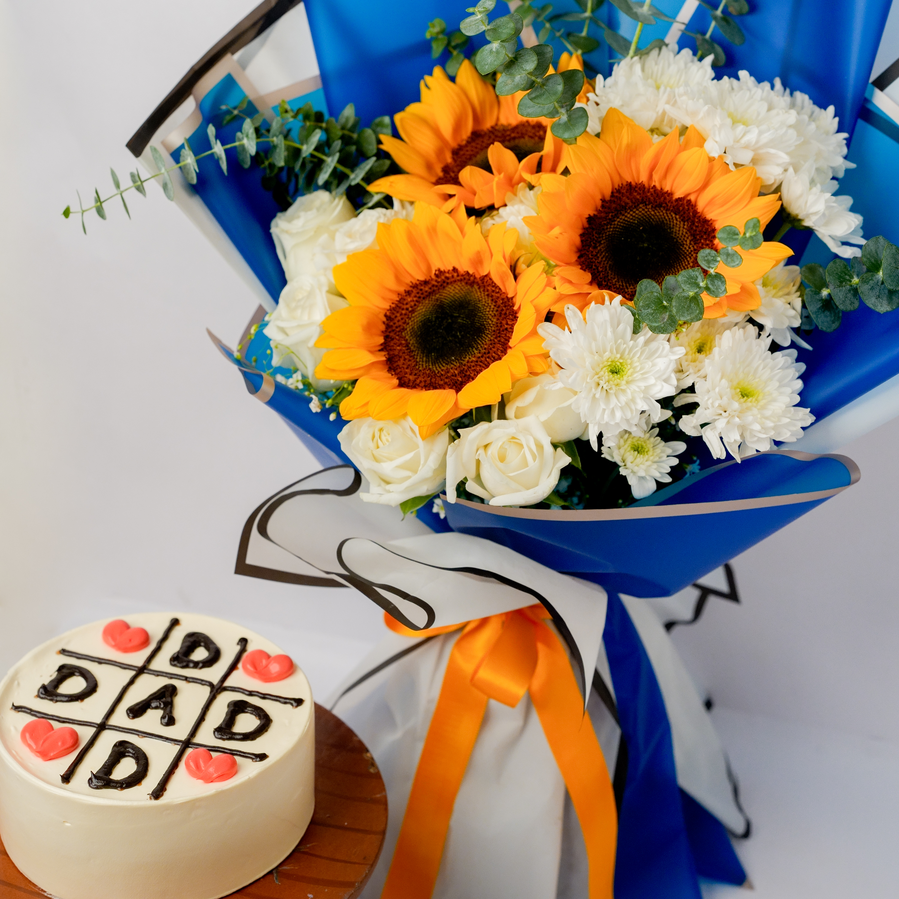 Butterscotch Dad Cake with Sunflower & White Roses