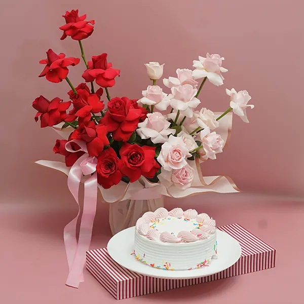 Romantic Roses & Strawberry Treat